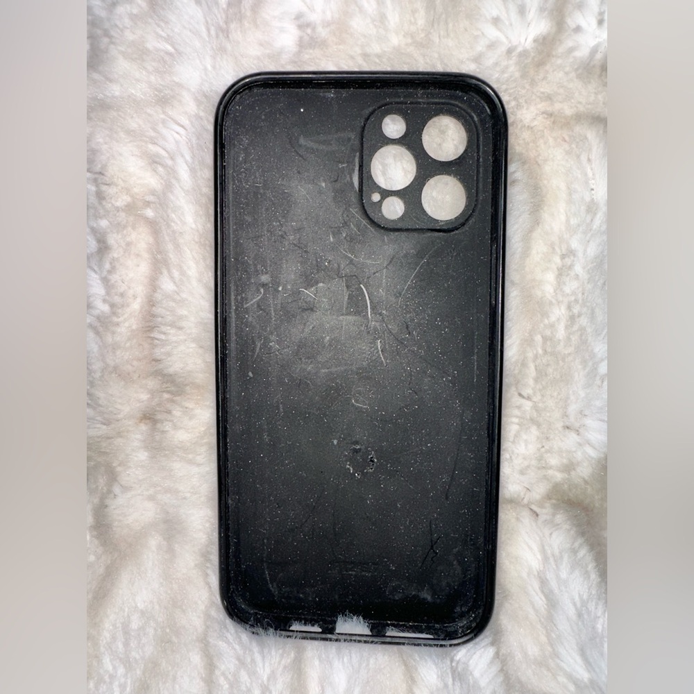 iPhone 12 Pro Max Hello Kitty Case - Picture 2 of 2